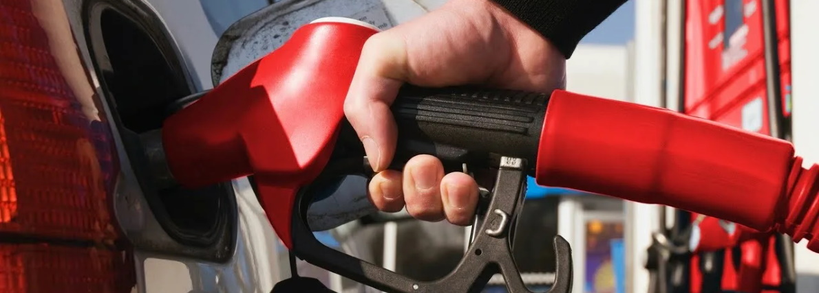 Почему владельцам китайских кроссоверов не стоит экономить на топливе